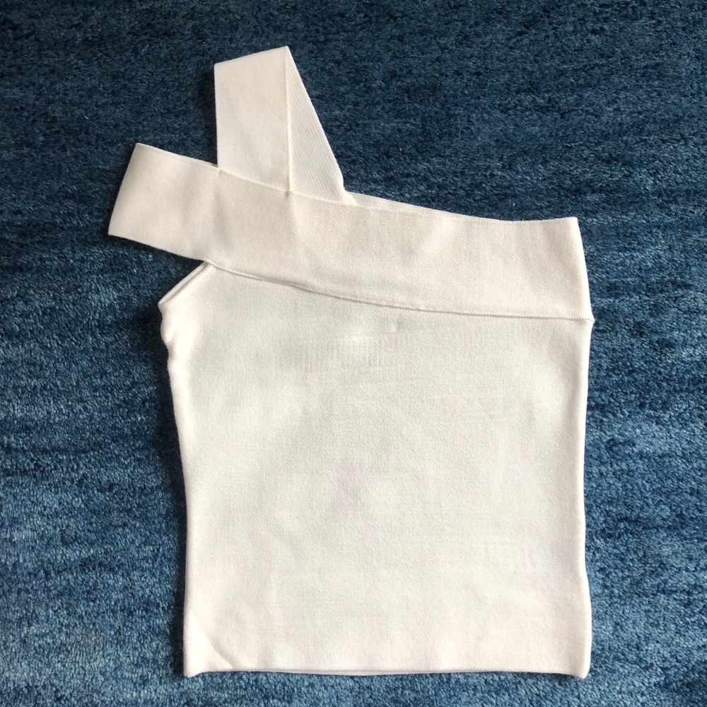 RVN One-Shoulder Top - Picture 4 of 6
